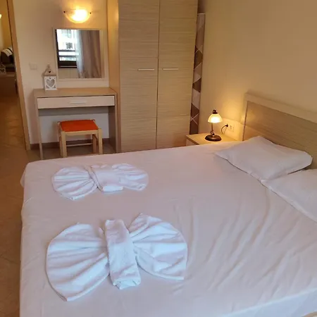 Apartament 2 With Poolview Royal Sun *